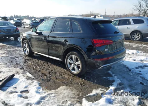 2018 Audi Q5 2.0T Premium/2.0T Tech Premium z USA, uszkodzony, nr VIN WA1ANAFY0J2012089